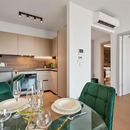 Eurovea Tower 2 Sky View Apartman *