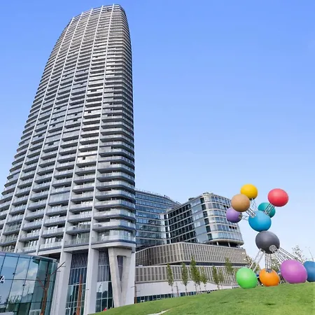 Eurovea Tower 2 Sky View Apartmán